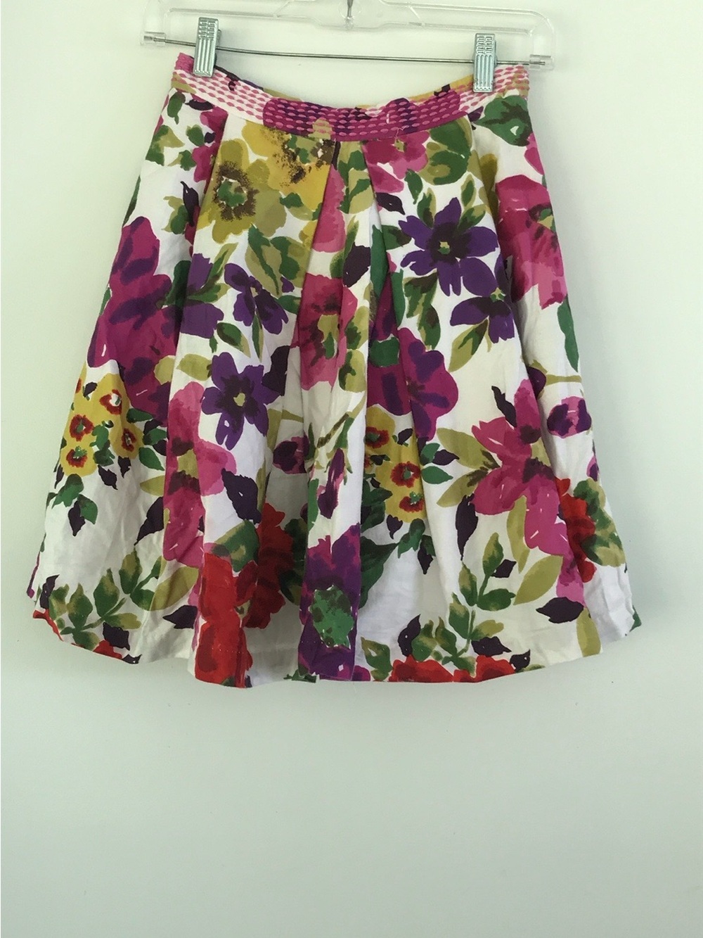 Baraschi Floral Pleated A-Line Skirt in White with Multicolor Floral Print